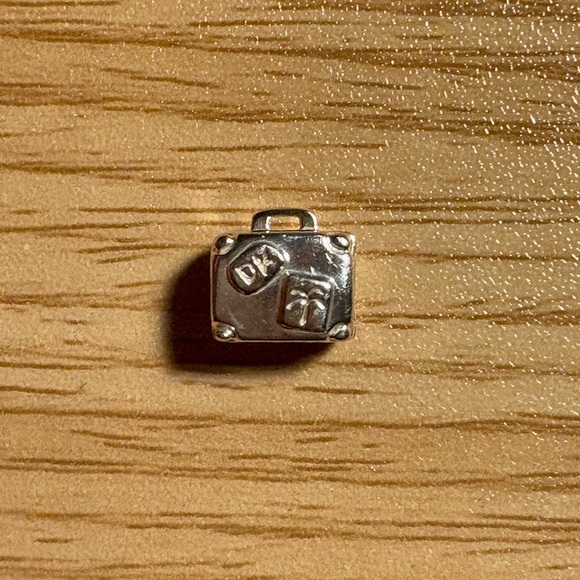 Pandora Suitcase Charm - Picture 4 of 4